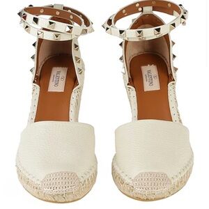 Valentino off white espadrille wedges size 37. EXCELLENT CONDITION